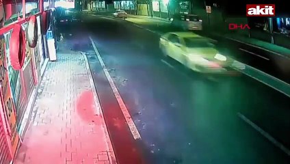 Kadıköy'de ters yönden ölümüne gazladılar