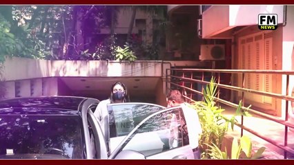 Kareena Kapoor At Rajiv Kapoor House