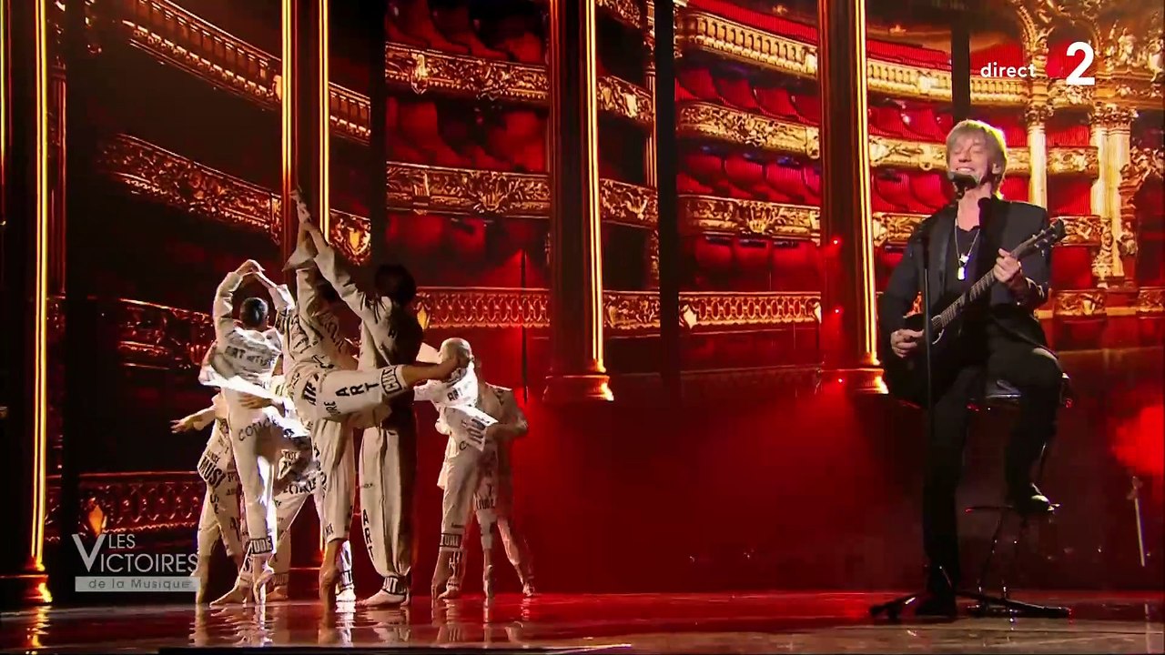 Regardez le début des Victoires de la Musiques 2021 avec Jean-Louis Aubert sur scène