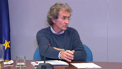 Simón: "Los estudios que apuntan a  hostelería o las fiestas familiares y de amigos como fuentes de contagio"