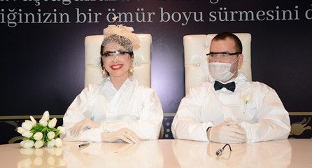 14 Şubat’ta nikah kıydırmak isteyen çiftlere pandemi şoku