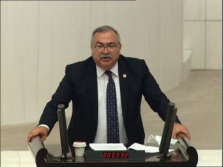Meclis'teki danışman arkadaşlarımızın ne tazminatları ne iş güvenceleri ne de işsizlik sigortaları var.  Çalışma arkadaşlarımızın emeklerinin karşılığını alabilmeleri için vermiş olduğum kanun teklifi, AKP ve MHP oylarıyla reddedildi.