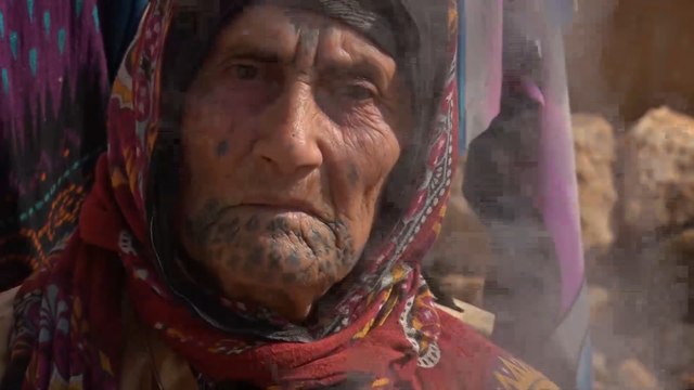 معاناة كبار السن في مخيمات اللجوء شمال سوريا