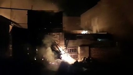 रुई के गोदाम में लगी आग...