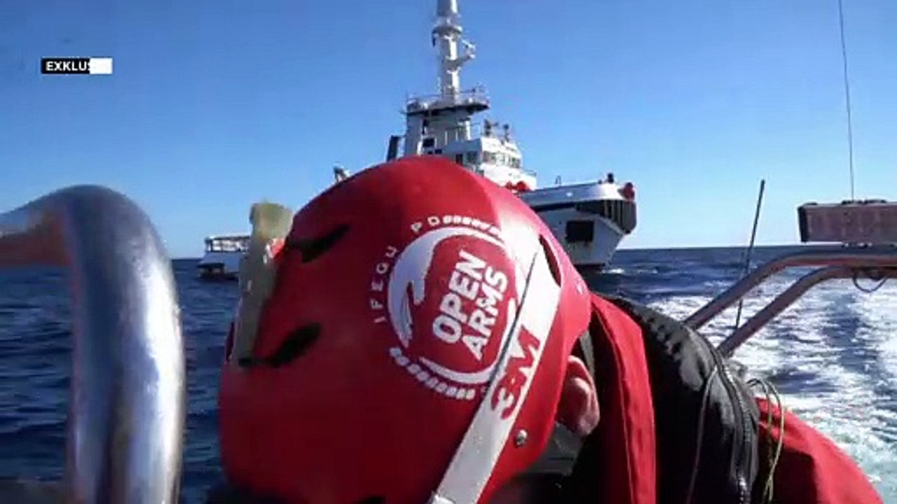 Euronews berichtet exklusiv: "open arms" rettet 40 menschen aus dem mittelmeer