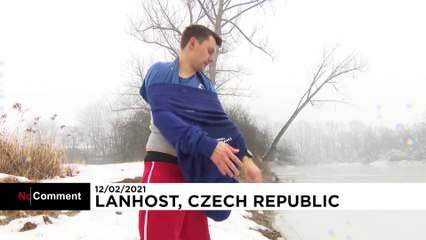 Czech freediver prepares for world record attempt in swimming under ice