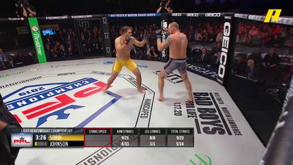 سوردي ينهي النزال بضربات متتالية وهجوم شرس على جونسون