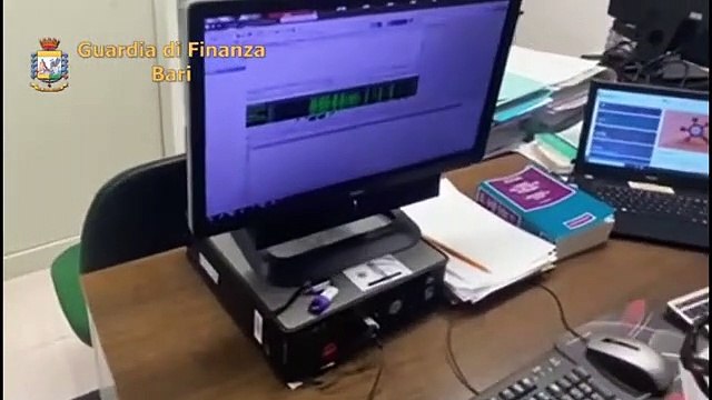 Bari: pluripregiudicato con Reddito di Cittadinanza proponeva prestiti usurai al 120%, arrestato dalla Guardia di Finanza - video