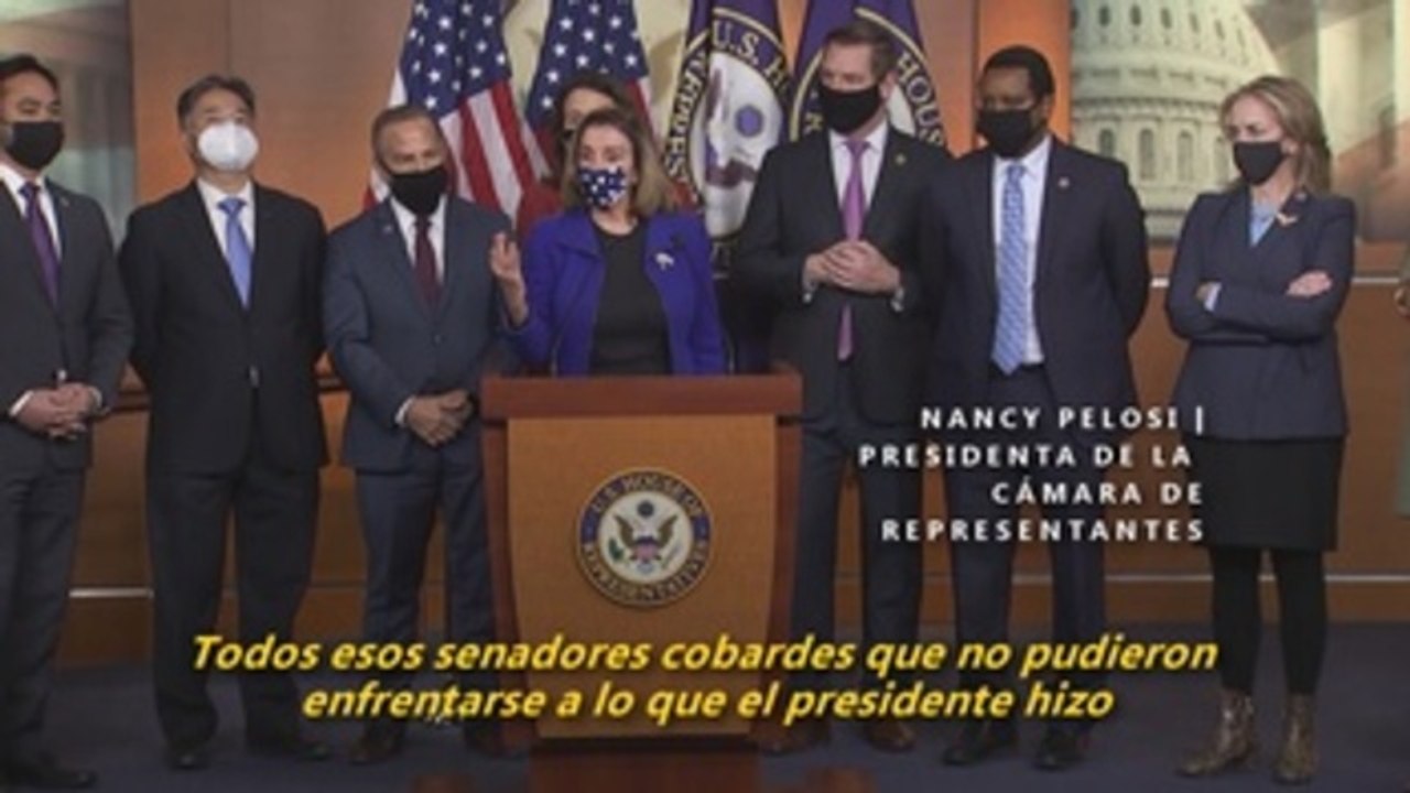 Pelosi tacha de "cobardes" a los senadores republicanos que votaron a favor de absolver a Trump