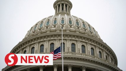 Скачать видео: With Republican firewall, US Senate acquits Trump