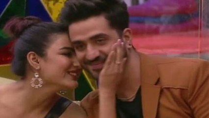Bigg Boss 14; Jasmin ने जाते जाते Aly को टूटने नही दिया और कही ये बात; Jasly फैंस खुश | FilmiBeat