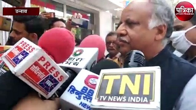 नगर विकास मंत्री आशुतोष टंडन ने कहा शौचालय निर्माण में बजट की कोई कमी नहीं