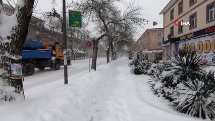 - Bulgaristan’da kar yağışı nedeniyle Türkiye plakalı 30 tır mahsur kaldı