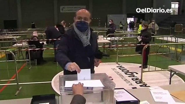 El candidato del PP, Alejandro Fernández, ya ha votado: Quiero pedir a todos que acudan a votar