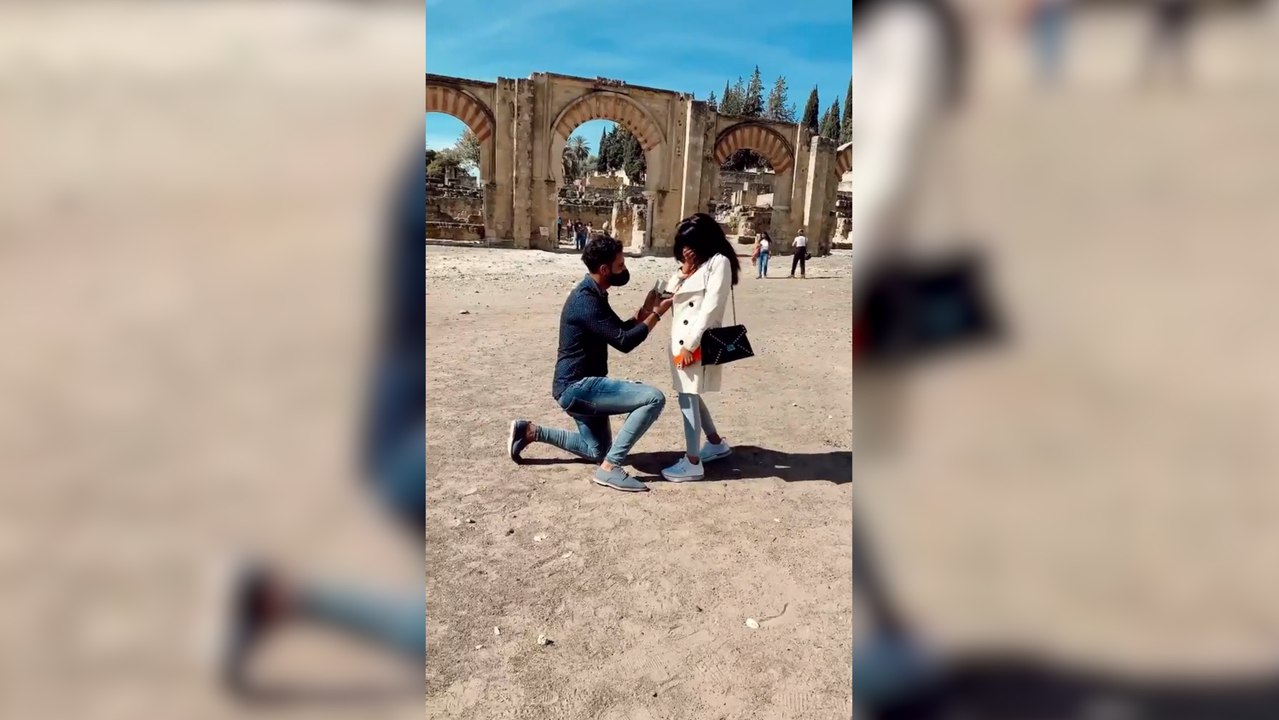 Isa Pantoja y Asraf Beno comparten su pedida de mano