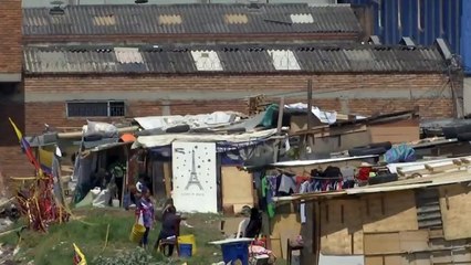Decenas de familias invadieron un predio cercano a la cárcel Modelo de Bogotá