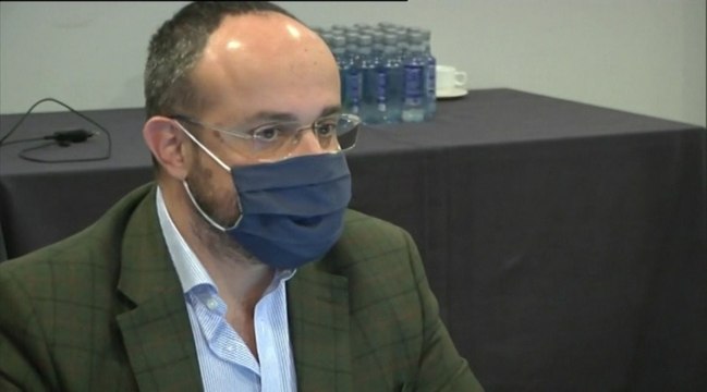 Alejandro Fernández llega a la sede de la noche electoral del PP