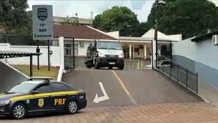 Condutor com veículo sem baixa de furto é levado para a delegacia