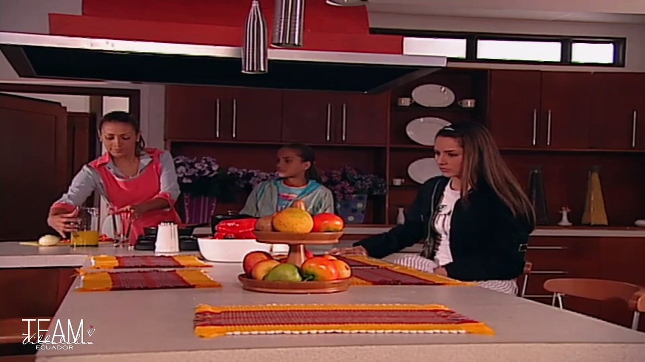 18 Catalina Urdanesa - Carmen Villalobos - Dora La Celadora