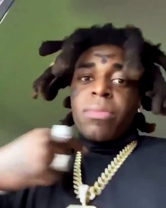 Kodak Black sings to JT, on Valentine's Day, and Twitter has jokes, saying they thought he didn't like dark-skinned women, only yellow women, also saying Lil Uzi Vert won't like this