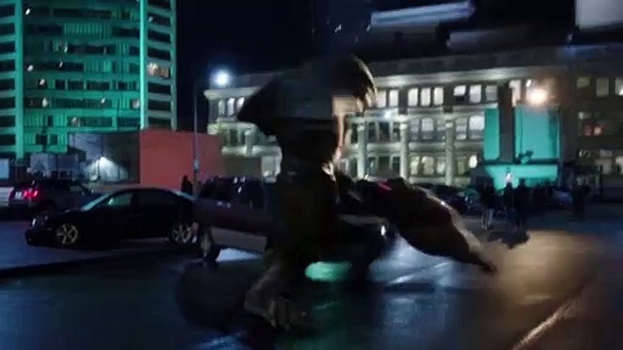 Gorilla vs Shark