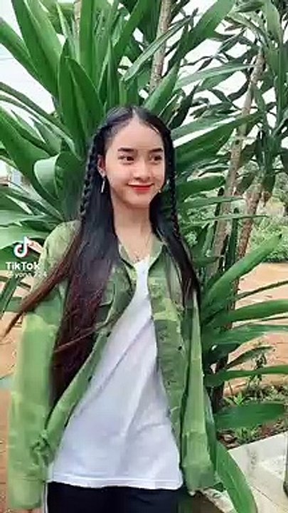 Em Dep Lam Cô Gái Dễ Thường Nhảy Phân 9