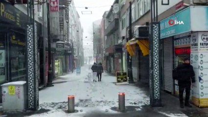 Silivri’de kar etkili oluyor