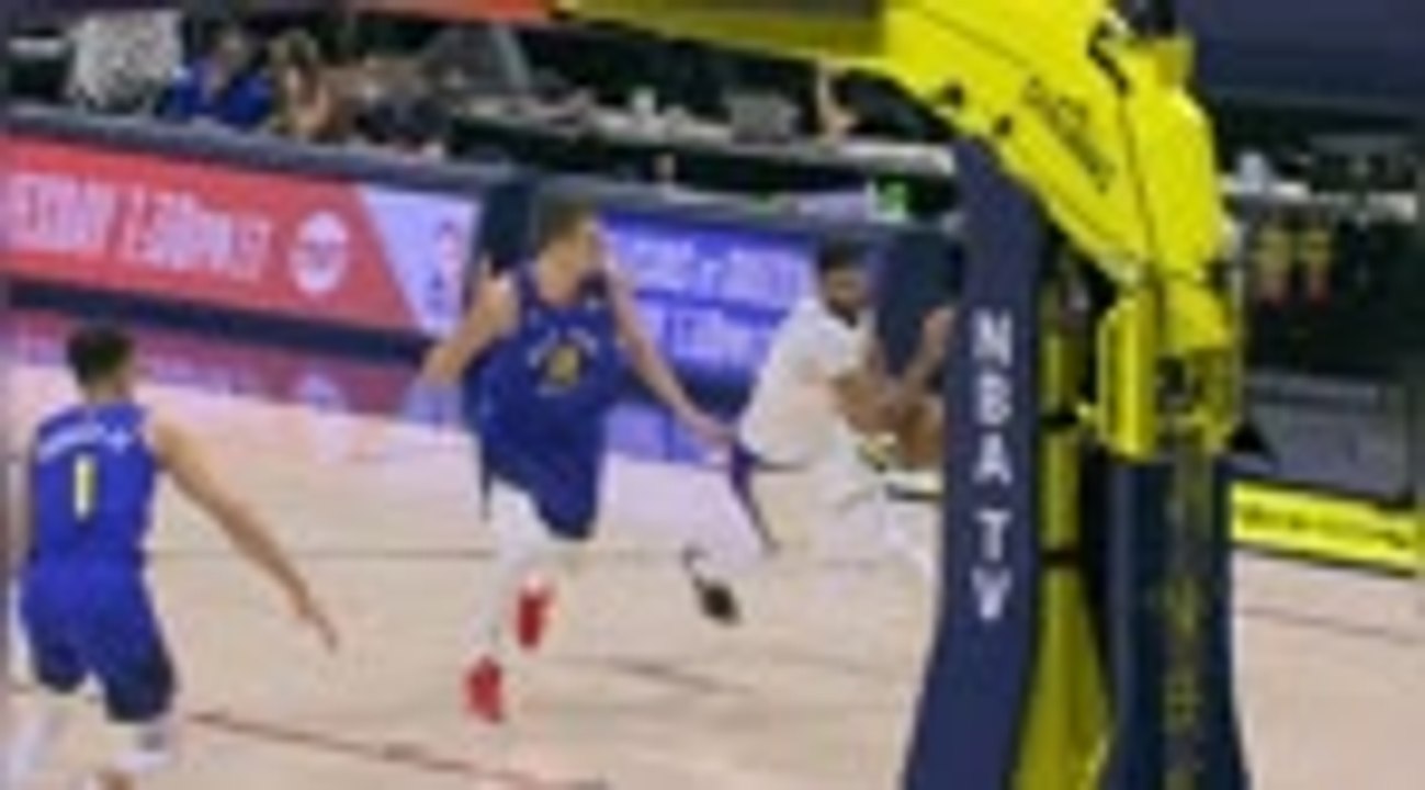 AD re-aggravates injury in Lakers loss at Nuggets
