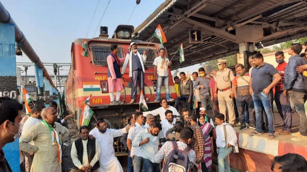 Congress calls for Odisha bandh over rising fuel prices