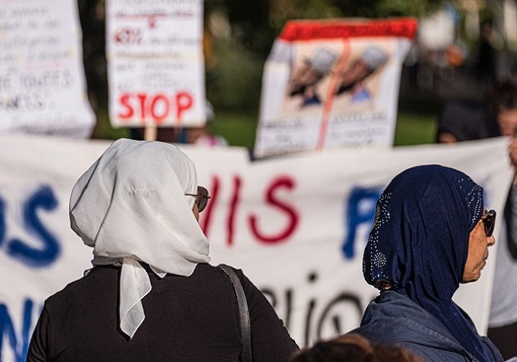 Projet de loi “séparatisme” : des manifestants parisiens contre les discriminations “anti-musulmanes”