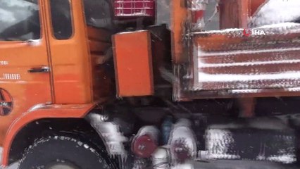 Yol Kar Nedeniyle Kapandı Hanlar Dağ Evlerinde 30 Kişi Mahsur Kaldı