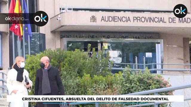 Cristina Cifuentes absuelta de la acusación de falsificar su máster por falta de pruebas