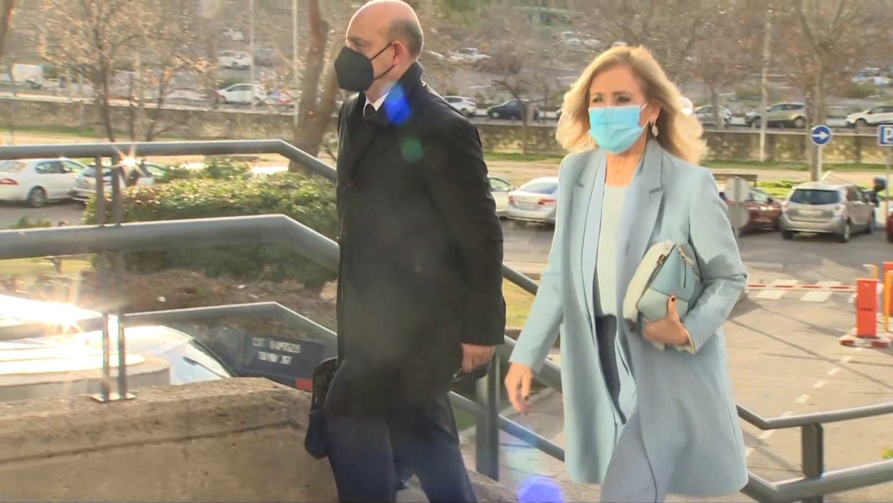 Cristina Cifuentes, absuelta del delito de falsedad documental