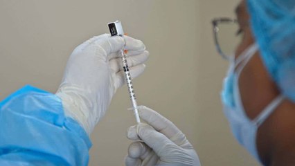 OMS autorizaría este lunes la vacuna contra el covid de AstraZeneca