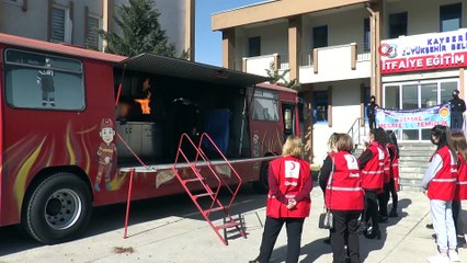 İtfaiyeden ev kadınlarına ‘Yangın’ eğitimi