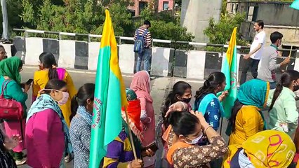 3600 ग्रेड-पे की मांग को लेकर पटवारियों का पड़ाव, पुलिस ने किया हल्का बल प्रयोग