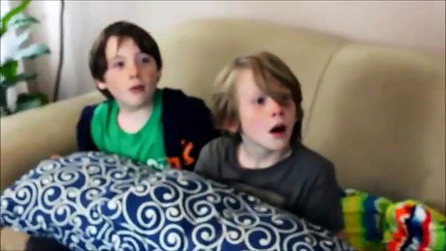 Kids Burst In Tears When Mom Locates And Brings Back Their Missing Senior Cat