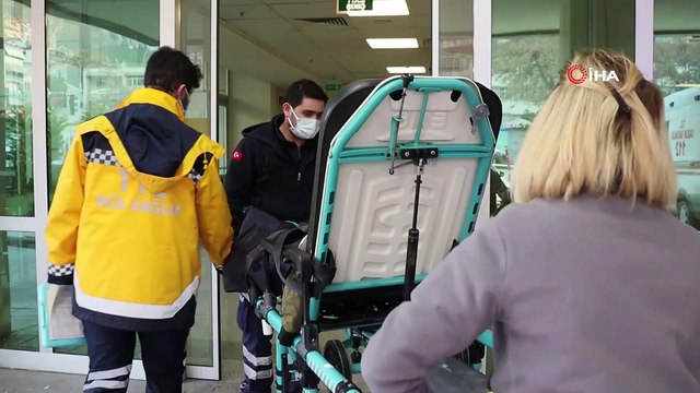 Evine giderken sokak köpeğinin saldırdığı çocuk dehşeti yaşadı