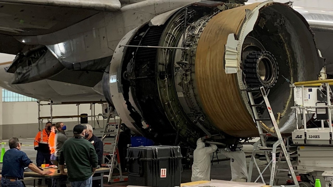 Boeing calls for grounding of 777s with faulty...