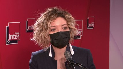 Un scénario de renforcement des mesures (dépistage, traçage, isolement) permettrait déjà "de rester sur le plateau", estime l'épidémiologiste Vittoria Colizza