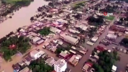 - Brezilya’nın Acre eyaletinde selden 100 bin kişi etkilendi- Acre’de acil durum ilan edildi