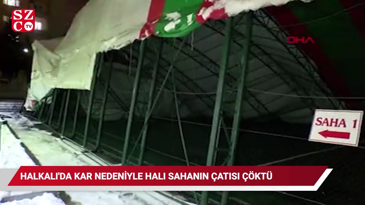 Halkalı'da kar nedeniyle halı sahanın çatısı çöktü