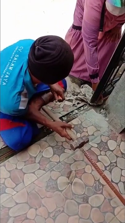 Saving a Kitten Stuck in Drain Pipe