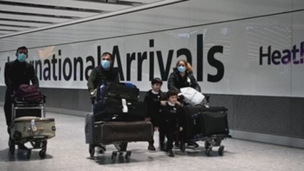 Inglaterra inicia la cuarentena en hoteles para los viajeros de "lista roja"