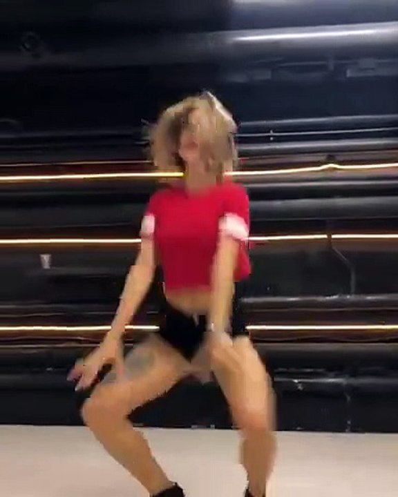 Hot dances of a beautiful girl here google.com