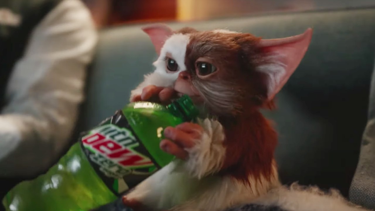 Gremlins 2021 : Zach Galligan Reunites With Gizmo for Mountain Dew