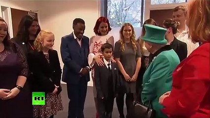 Kraliçe Elizabeth'i gören çocuk nasıl kaçtığını bilemedi
