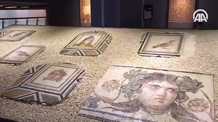 'Çingene Kızı'nın ailesine yoğun ilgi