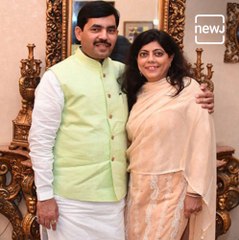 They Met In A Bus And Now They're Married After 9 Years