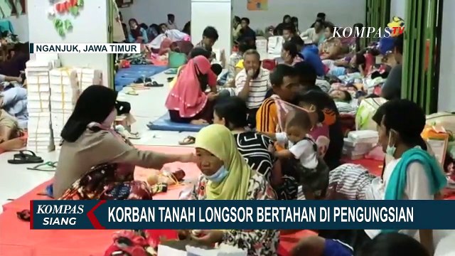 Pasca Longsor, Warga Masih Bertahan di Pengungsian